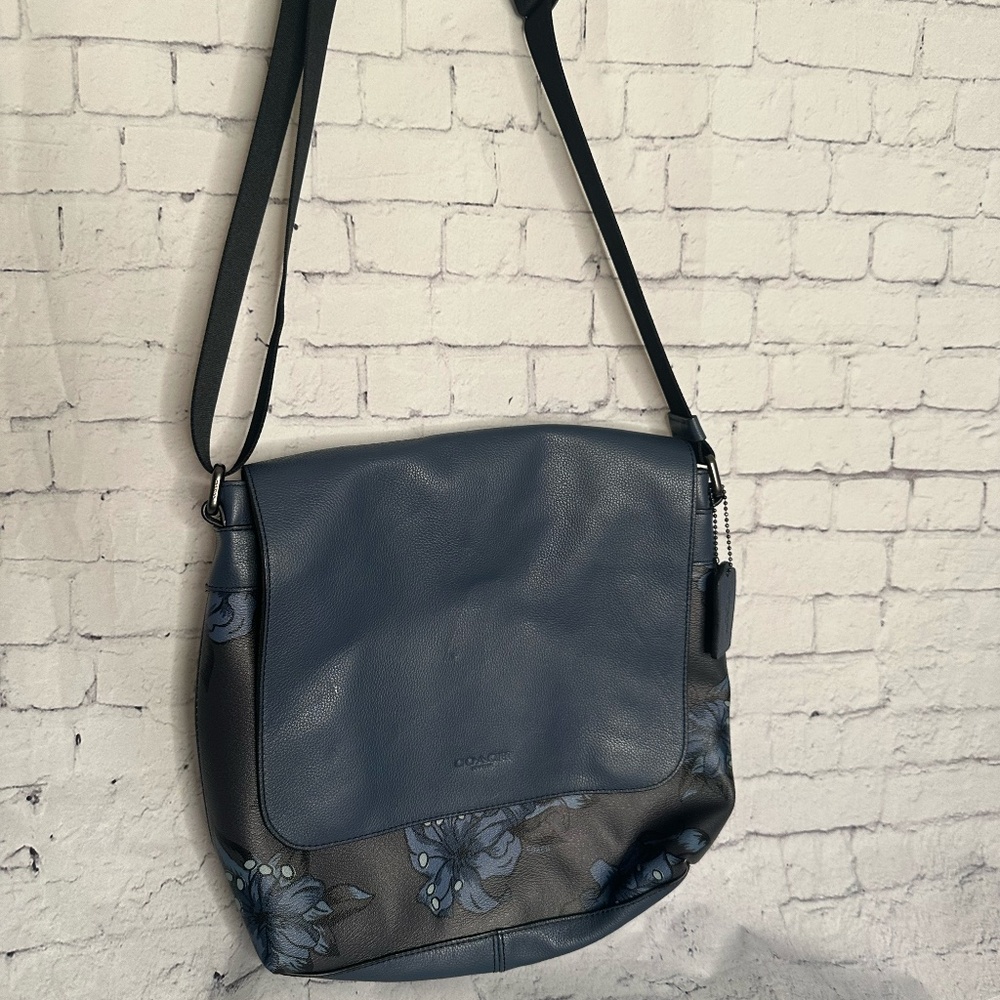 Coach messenger bag